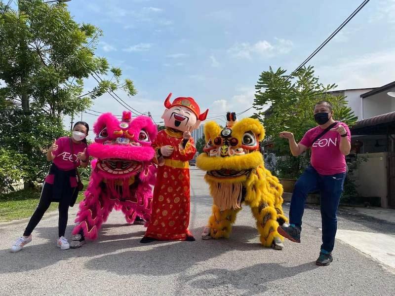 Wong said the dance group is offering discounts worth 5% to customers so they can perform again.  - Photo via Wong Weng Wah